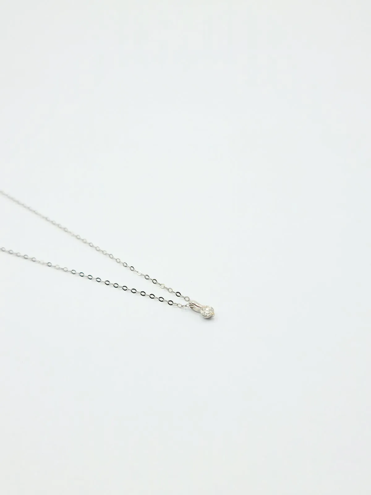 .10ct Stud Diamond Necklace 18K